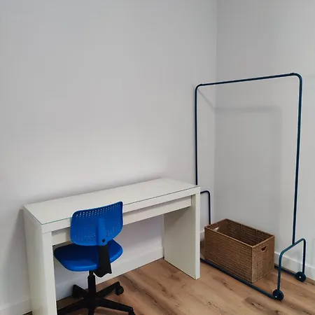 Blue House Apartment *